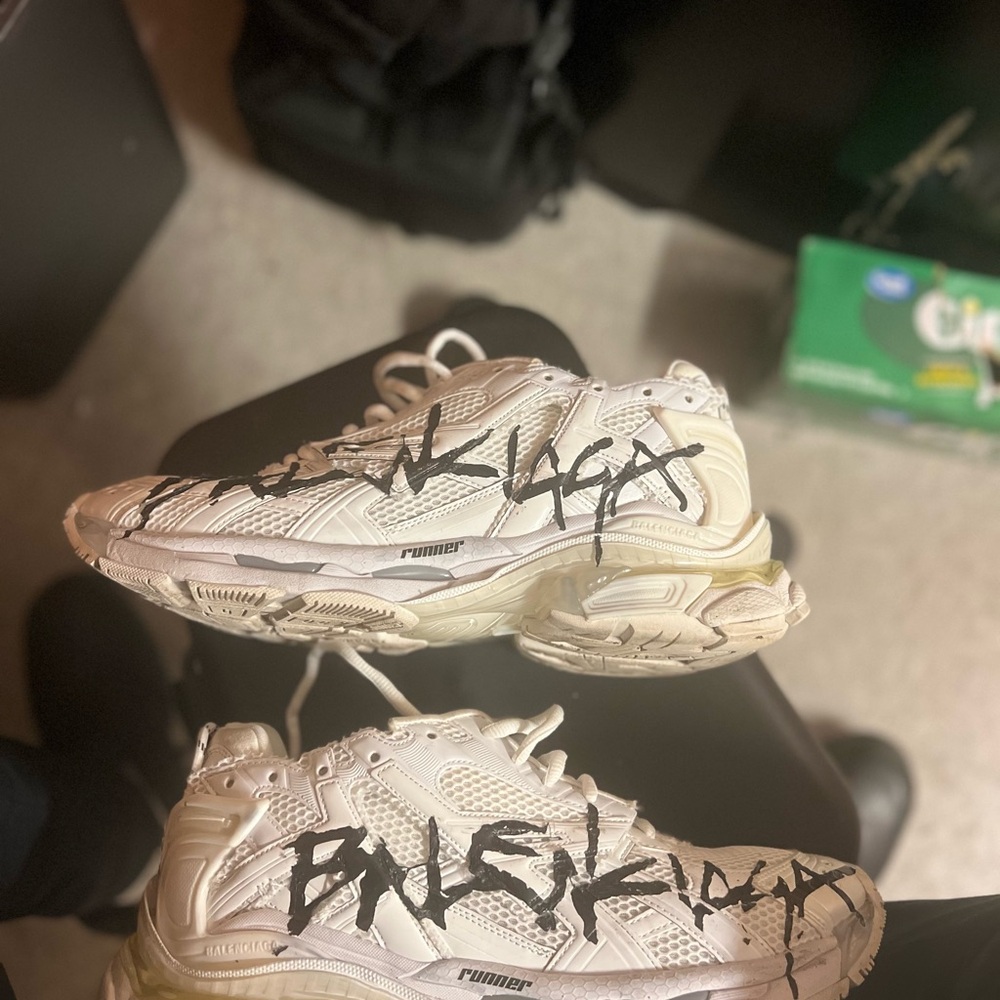 Balenciaga Runners Sneakers